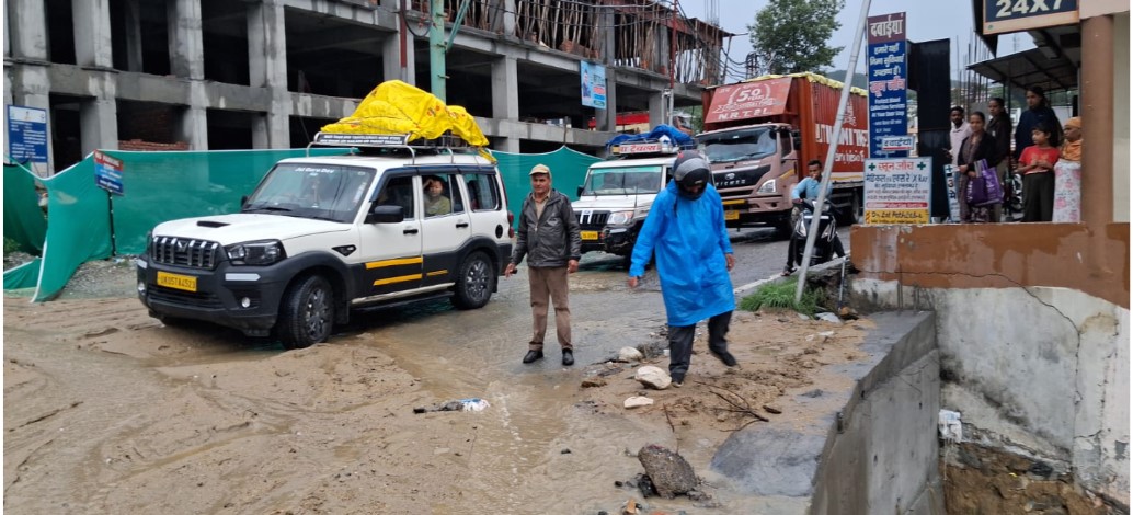 चम्पावत में मूसलाधार बारिश का कहर