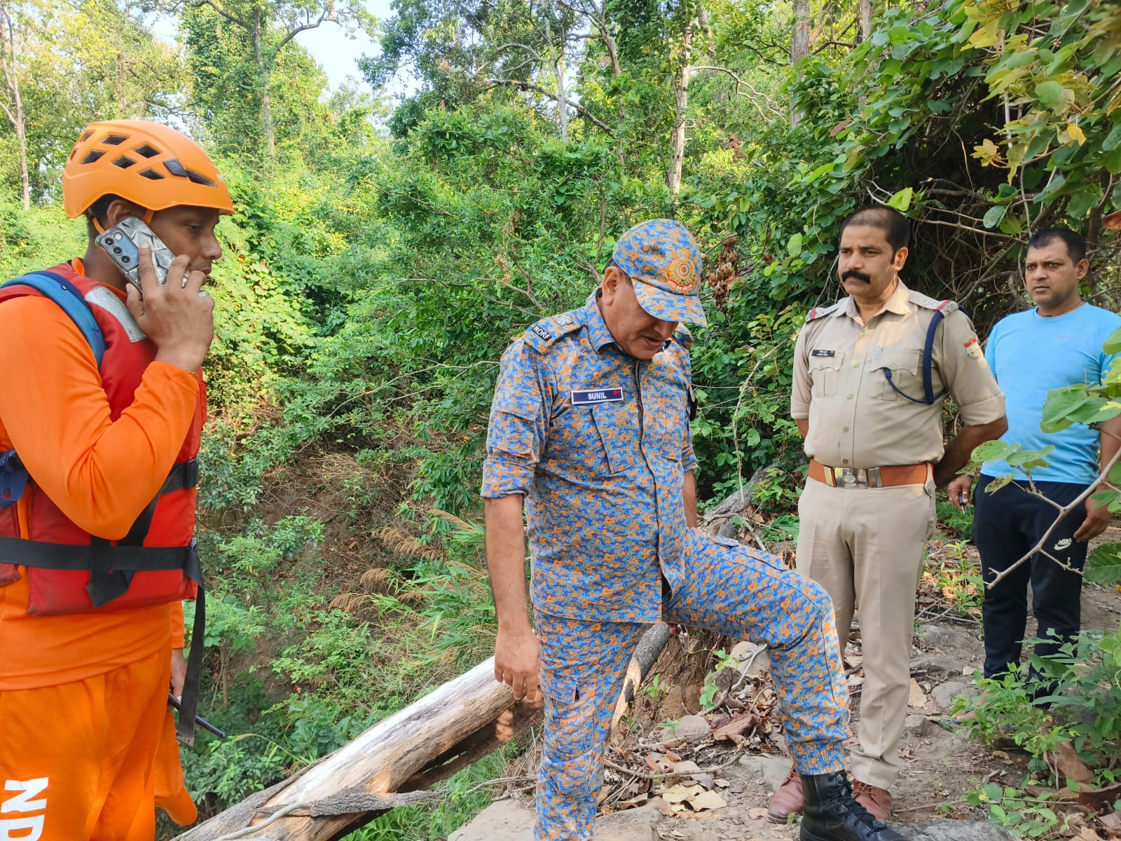 शारदा नदी में लापता दो युवकों की तलाश जारी, पुलिस, एसडीआरएफ, एनडीआरएफ एवं एसएसबी द्वारा संयुक्त सर्च अभियान संचालित