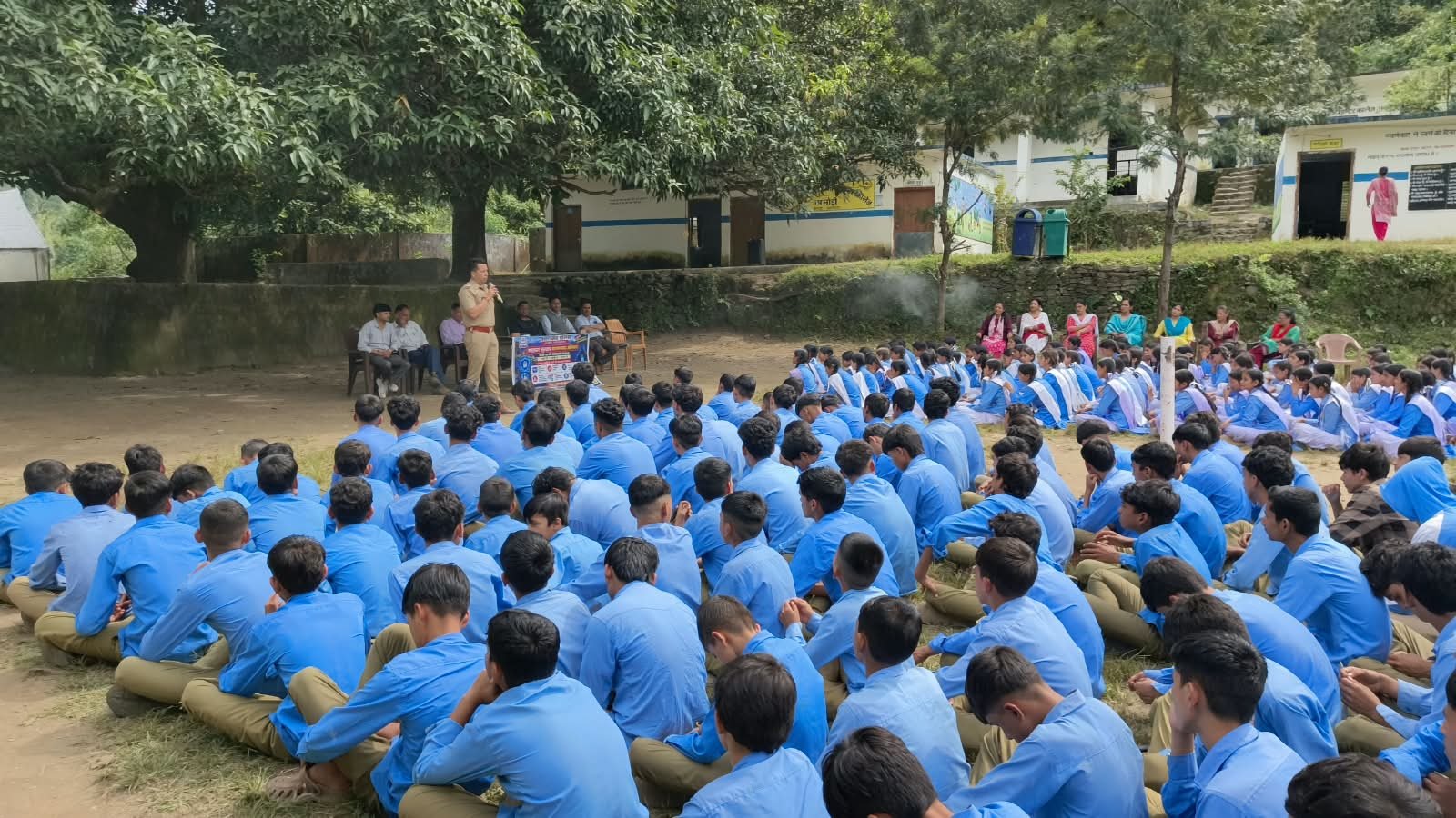 सुरक्षित भविष्य की पहल: राजकीय इंटर कॉलेज अमोड़ी में छात्र-छात्राओं को किया जागरूक*